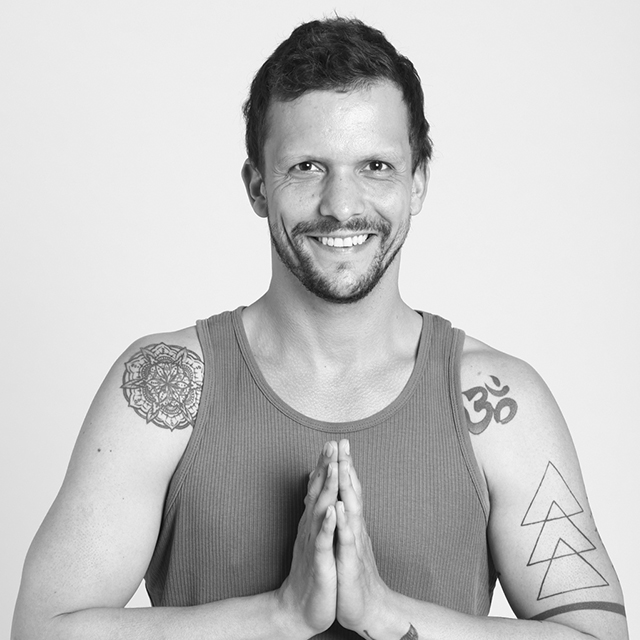 my-yoga-prof-lucas-ribeiro